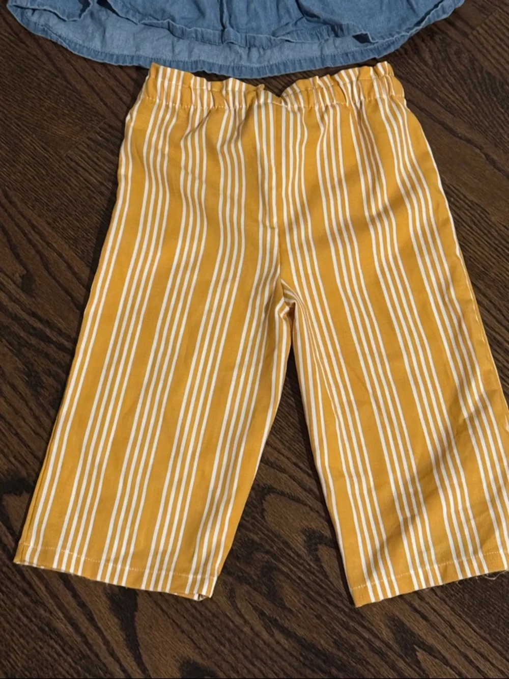 Little lass girls embroidered outfit - worn once - Picture 5 of 7